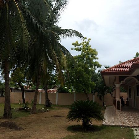 Luzmin Bh - Cottages And Bungalows Oslob Exteriör bild