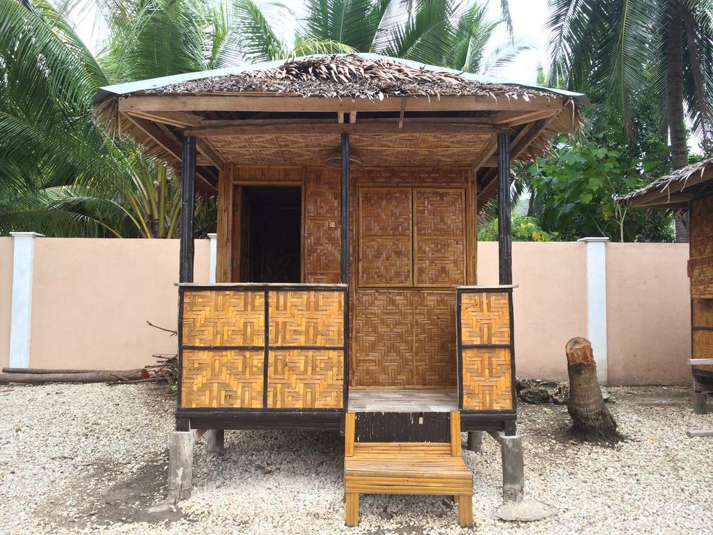 Luzmin Bh - Cottages And Bungalows Oslob Rum bild