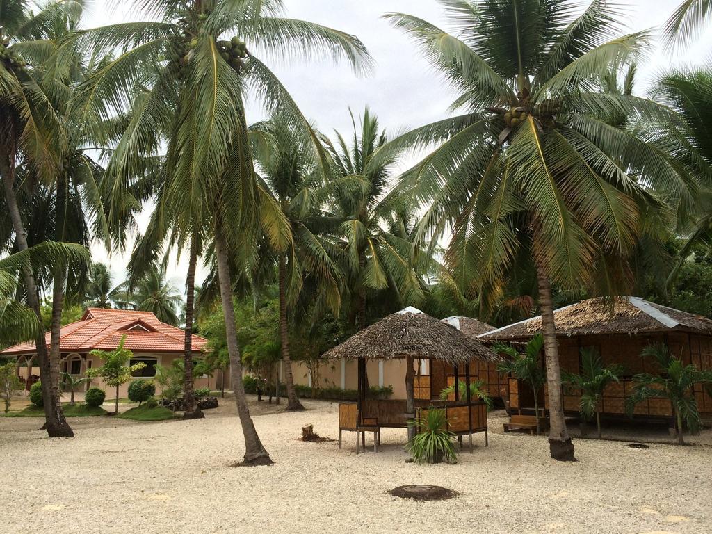 Luzmin Bh - Cottages And Bungalows Oslob Rum bild